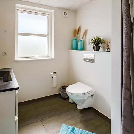 4 Bedroom Lovely In Дом отдыха Грена